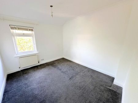 2 bedroom semi-detached house to rent - Photo 3