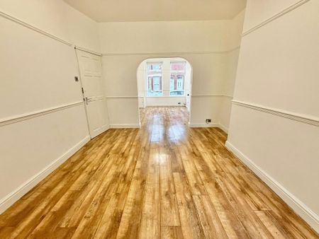 3 bedroom terraced house to rent - Photo 3