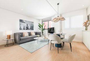 Calle de Ana de Austria, Madrid, Community of Madrid 28050