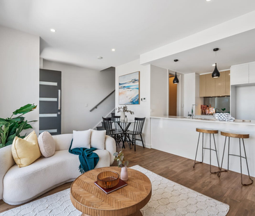 Modern Townhouse in a Convenient Woodville West Pocket - Photo 4