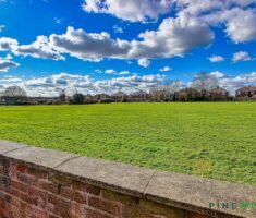 3 BEDROOM House - End Terrace - Photo 2