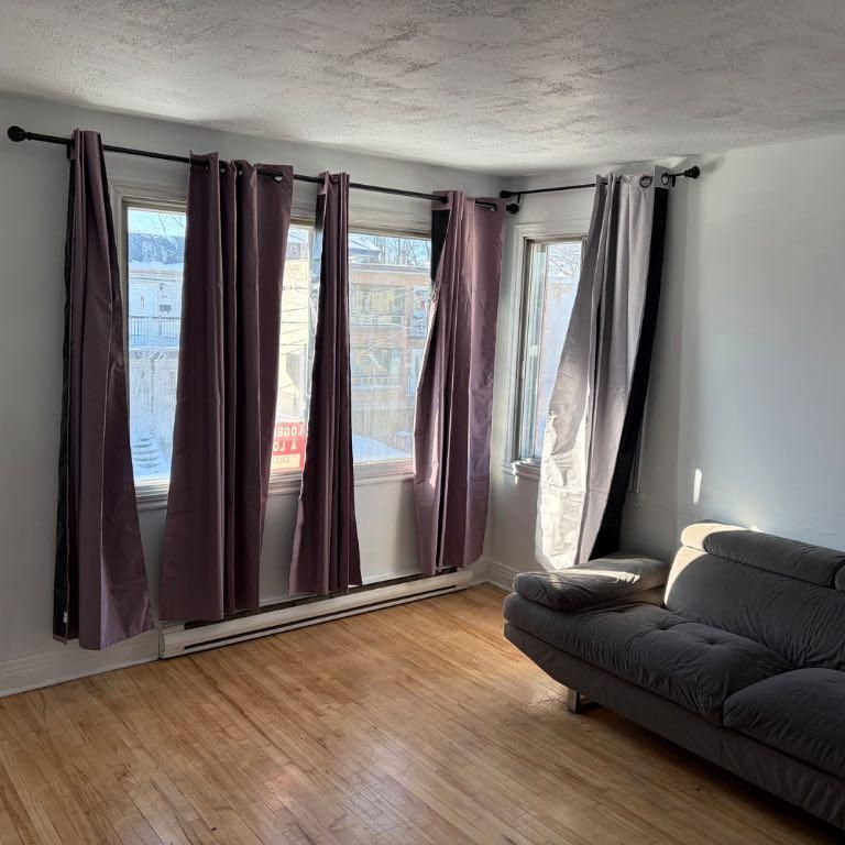 4 1/2 Laval , qc - Photo 1