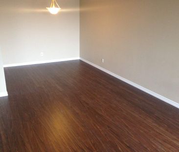 17 Eldon Hall Place - Unit 605 - 2 bed, 1 bath - Photo 2