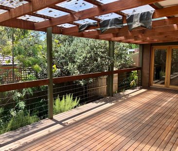 GREAT FAMILY LIVING IN A PERFECT LOCATION - Photo 2