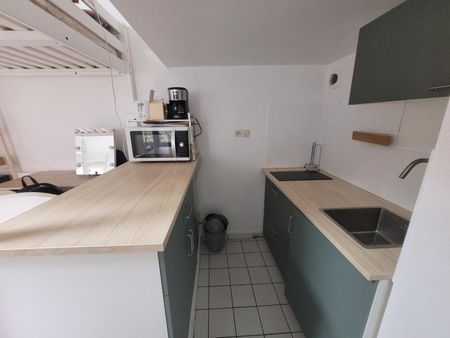 Location Appartement 1 pièce 27m² LILLE 59000 - Photo 3