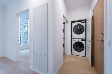 For Lease - 395 Square One Drive Unit# 209, Mississauga, Ontario - Photo 4