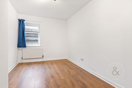 2 Bedroom Apartment - Photo 3