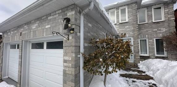 Spacious Main-Level of a Detached Home (4 + Den, 2.5 Bath) - Photo 2