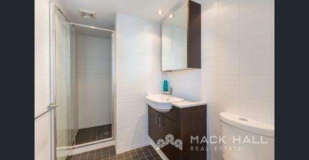 MODERN 2 BEDROOM FULLY FURNISHED APARTMENT - Photo 5