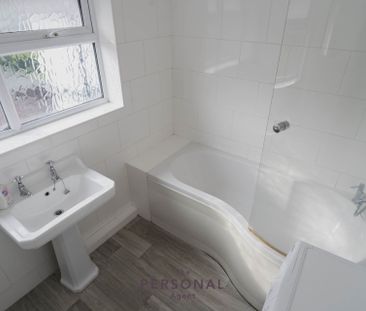 Banstead, Epsom - Photo 3