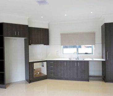 Light-Filled & Inviting Home - Photo 2