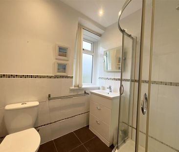 3 bedroom end of terrace house to rent - Photo 5