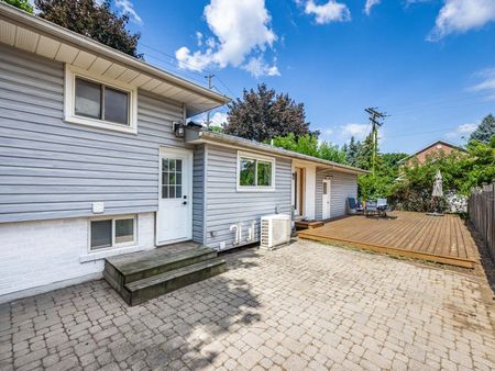 For Lease - 883 Francis Road, Burlington, Ontario - Photo 4