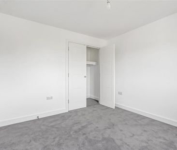 2 bedroom end of terrace house to rent - Photo 6