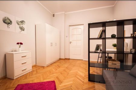 3 pokoje, świetna lokalizacja - Na wynajem - Zdjęcie 2