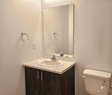 For Lease - 33 Turnberry Lane, Barrie, Ontario - Photo 2