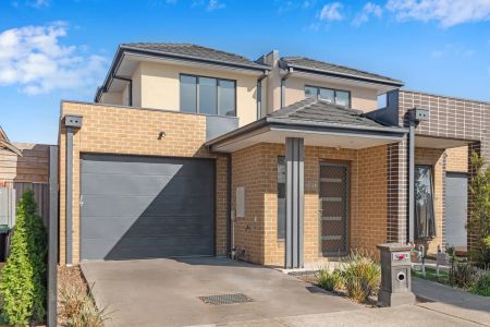 1/31 Moor Park Drive, Craigieburn VIC 3064 - Photo 3