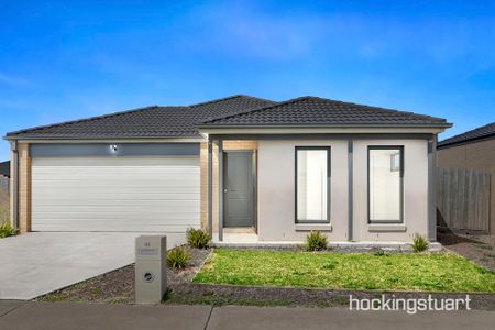 41 Newbridge Boulevard, - Photo 4