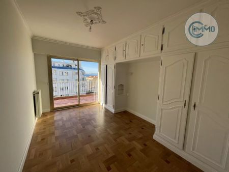 Location Appartement 4 pièces 87m² NICE 06000 - Photo 4