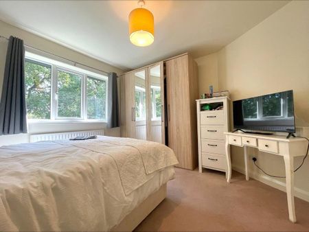 3 bedroom detached house to rent - Photo 3