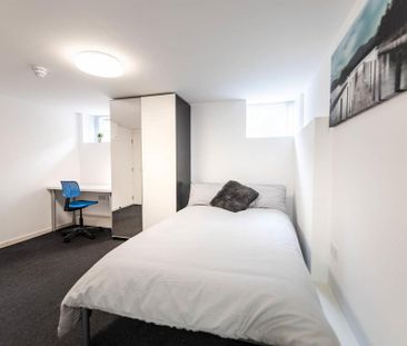 8 bedroom retirement property to rent - Photo 5