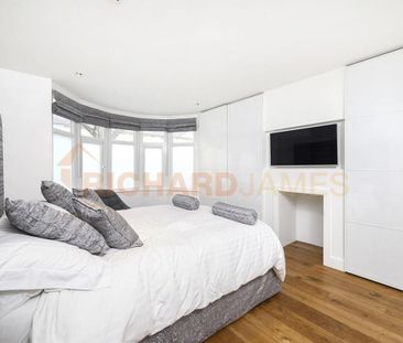 Goodwyn Avenue, Mill Hill - Photo 2