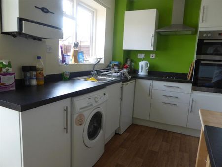 2 bedroom terraced house to rent - Photo 3