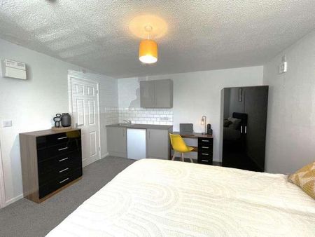 Drayton, Bretton, Peterborough, PE3 - Photo 3