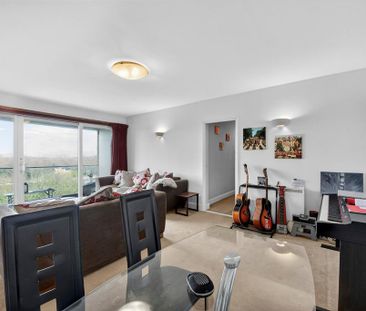 3 bedroom flat to rent - Photo 4