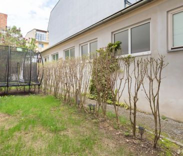 SCHÖNE HELLE 2 ZIMMER ALTBAUWOHNUNG mit kleinem GARTEN IM HOF - Foto 6