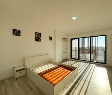 Apartament de inchiriat - suprafata generoasa - Photo 3