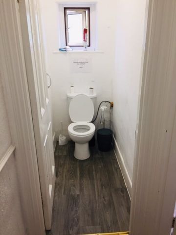 Room in a Shared House, Sidney Avenue, N13 - Photo 4