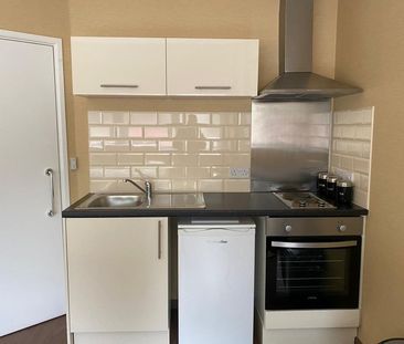 Studio Flat, Daniel House, L20 - Photo 2