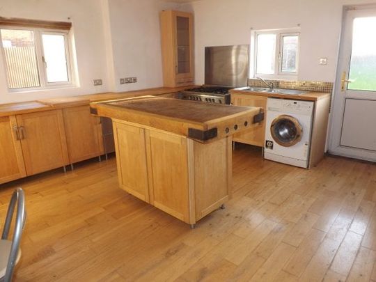 Mammoth Street, Coalville, LE67 - Photo 1