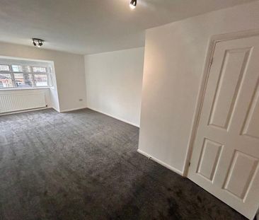 4 bedroom semi-detached house to rent - Photo 1