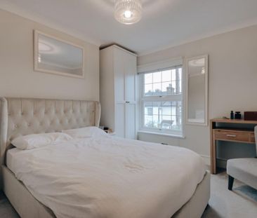 2 bedroom terraced house to rent - Photo 3