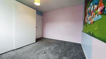 4 bedroom detached house to rent - Photo 5