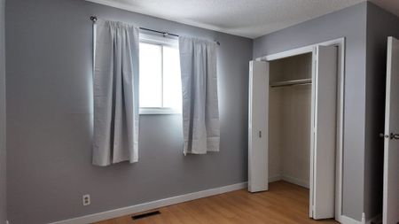 406 Froom Crescent, Regina, SK - Photo 2