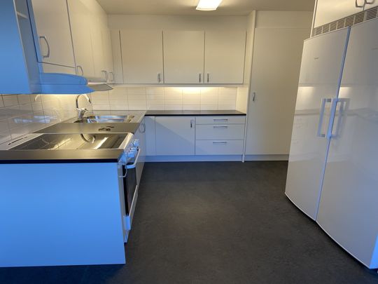 Hasselgatan, Upplands Väsby - Photo 1