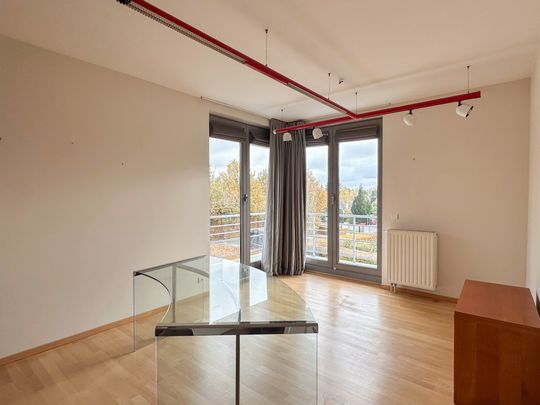 1410, Waterloo - Photo 1