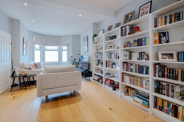 4 bedroom terraced house to rent - Photo 1