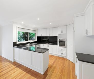 Spacious Three Bedroom Townhouse with Parkside Living - Photo 3