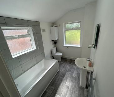 2 bedroom terraced house to rent - Photo 3