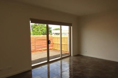 “Beautifully Designed Townhouse” - Photo 3