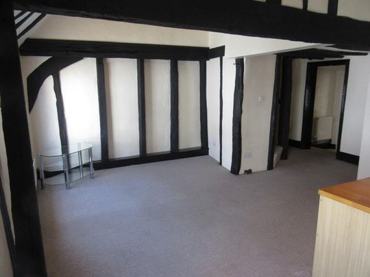 2 bedroom maisonette to rent - Photo 1
