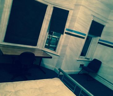 4 bedroom house share to rent - Photo 2