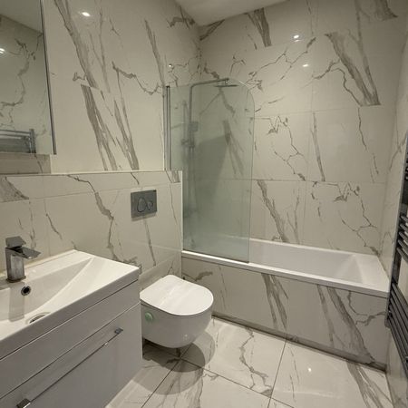 Quilters Way, Stoke Mandeville, AYLESBURY - Photo 4