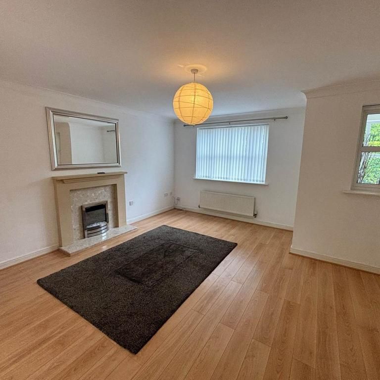 4 bedroom detached house to rent - Photo 1