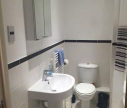 Double room with own bathroom available 21 October 2024 - Photo 1