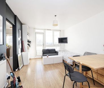 3 bedroom flat to rent - Photo 2